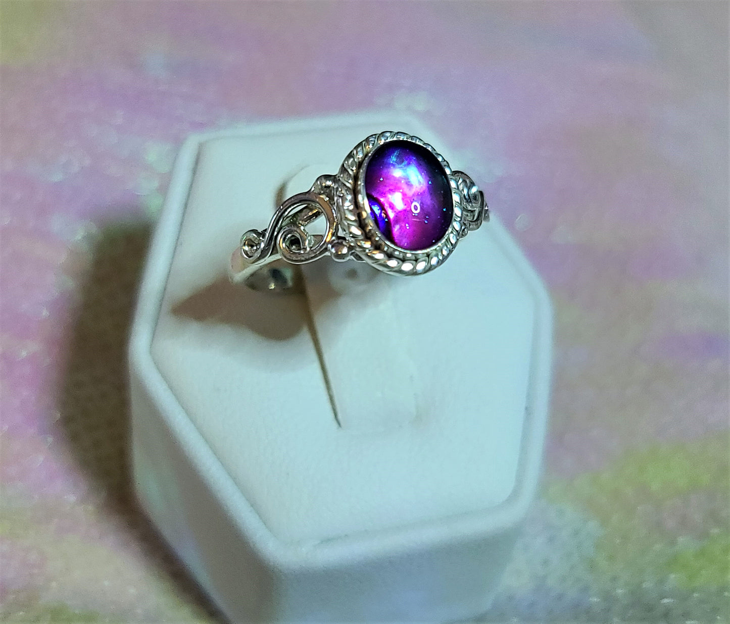 925 Sterling Silver Intricate Purple / Pink Abalone Seashell Ring, Oval