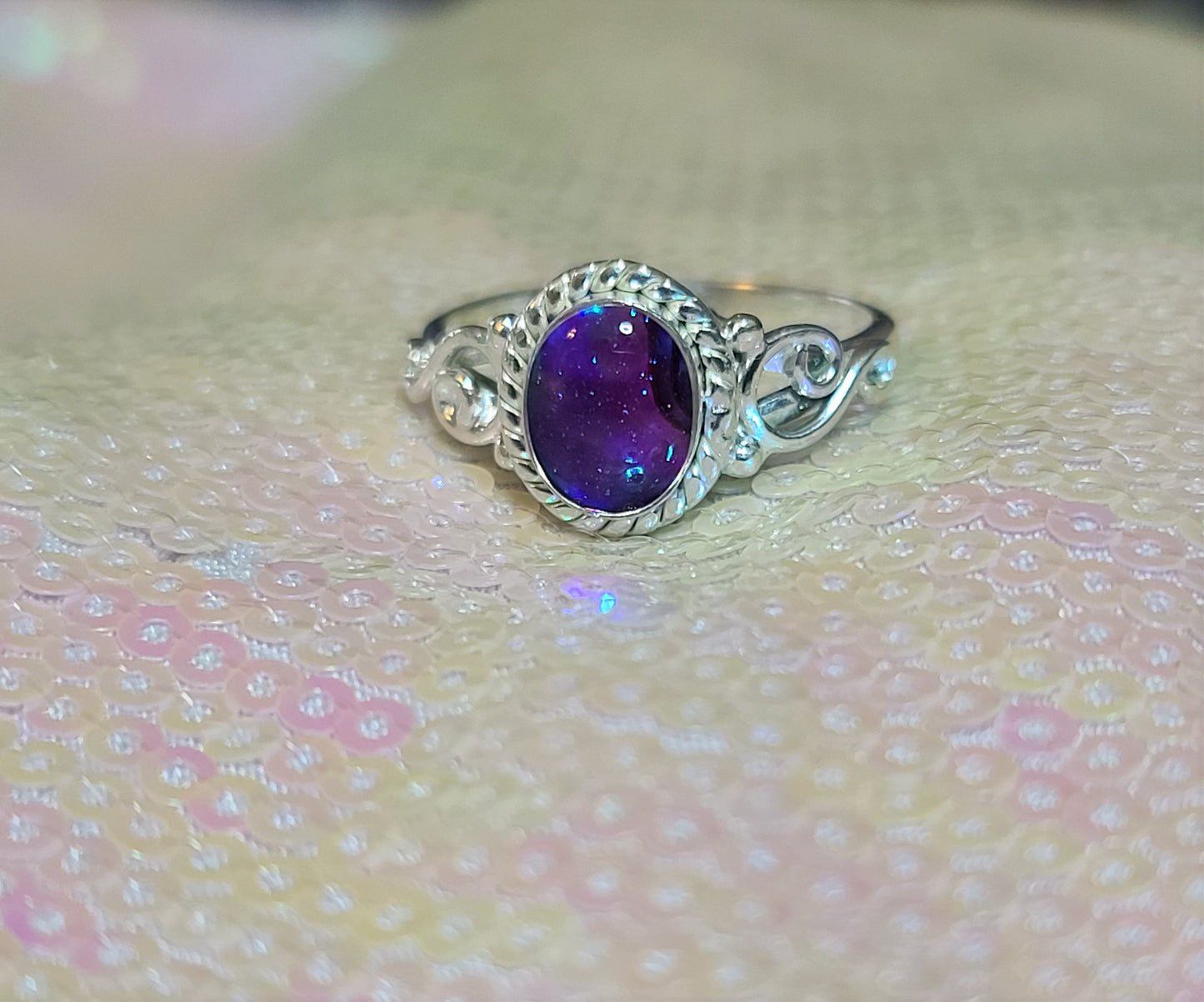 925 Sterling Silver Intricate Purple / Pink Abalone Seashell Ring, Oval
