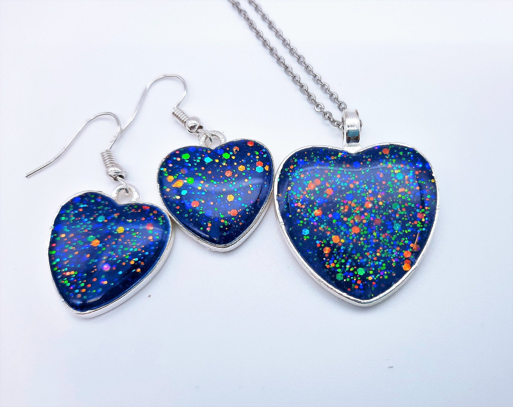 Glitter Sparkle Resin Heart Pendant Necklace / Made with Resin, Mica, Glitter, Glow-in-the-Dark Pigment, Stainless Steel