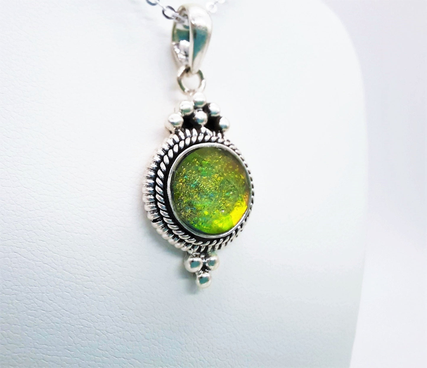 Antique Double Spiral Design 925 Sterling Silver Pendant Necklace with 10mm Orange /Green Glass Cabochon Setting