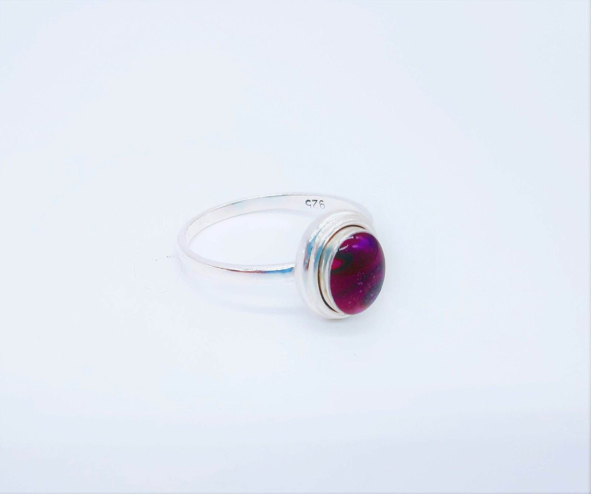 Handmade / Handcrafted 925 Sterling Silver Purple Pink Abalone / Paua Seashell Ring, Oval, Sealed with Holographic Mica Infused Resin