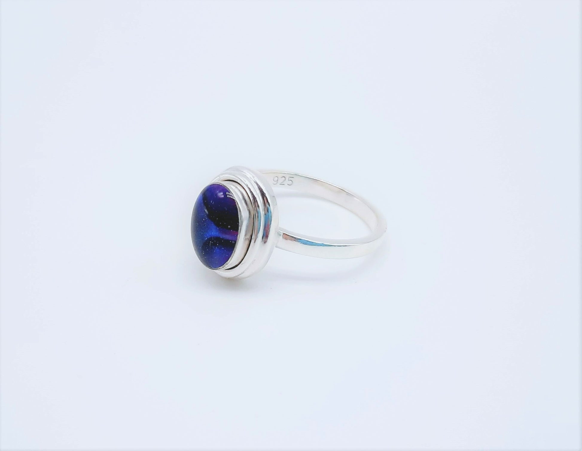 Handmade / Handcrafted 925 Sterling Silver Purple Blue Abalone / Paua Seashell Ring, Oval, Sealed with Holographic Mica Infused Resin
