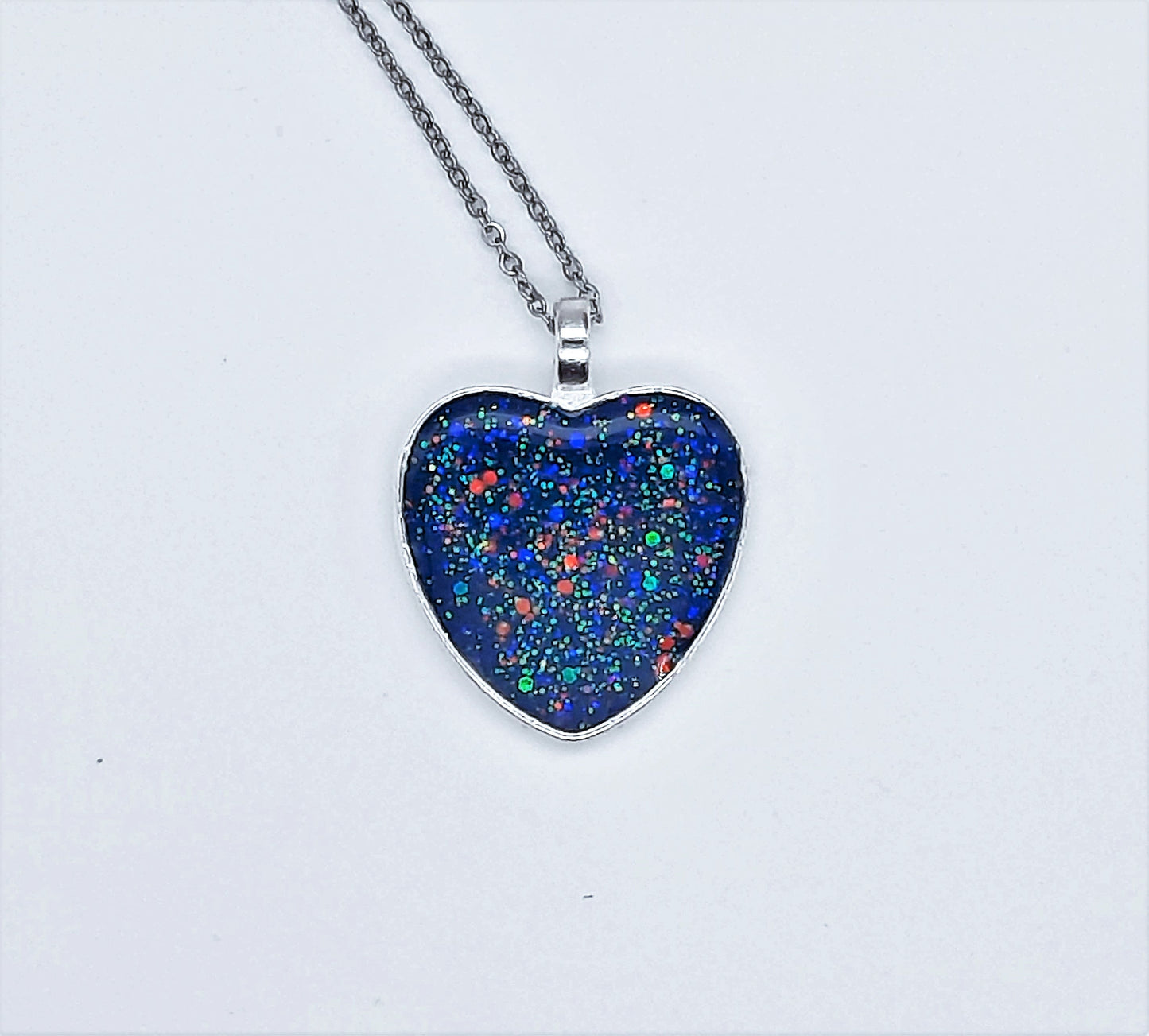 Glitter Sparkle Resin Heart Pendant Necklace / Made with Resin, Mica, Glitter, Glow-in-the-Dark Pigment, Stainless Steel