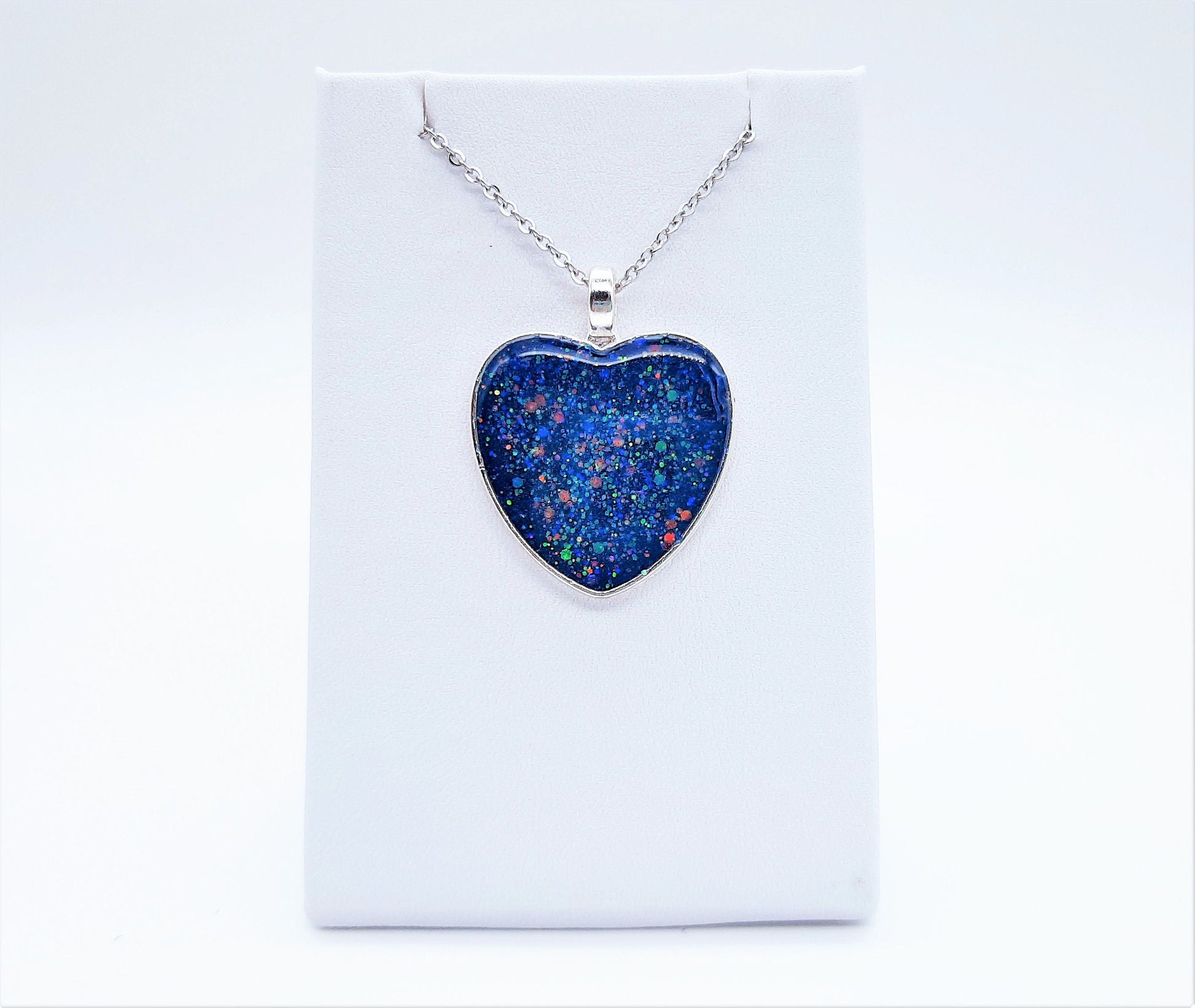 Glitter Sparkle Resin Heart Pendant Necklace / Made with Resin, Mica, Glitter, Glow-in-the-Dark Pigment, Stainless Steel