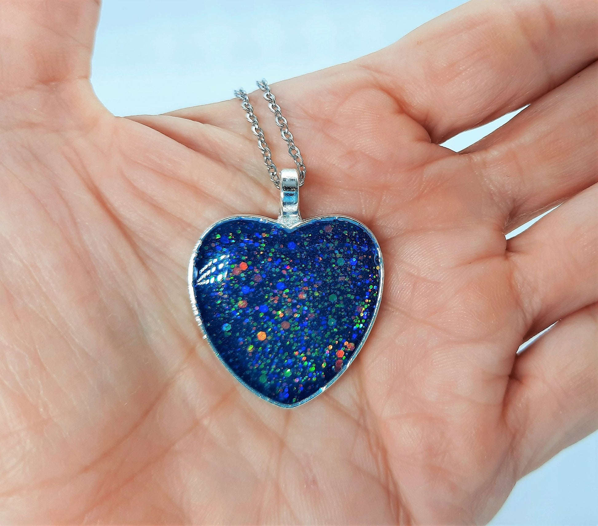 Glitter Sparkle Resin Heart Pendant Necklace / Made with Resin, Mica, Glitter, Glow-in-the-Dark Pigment, Stainless Steel