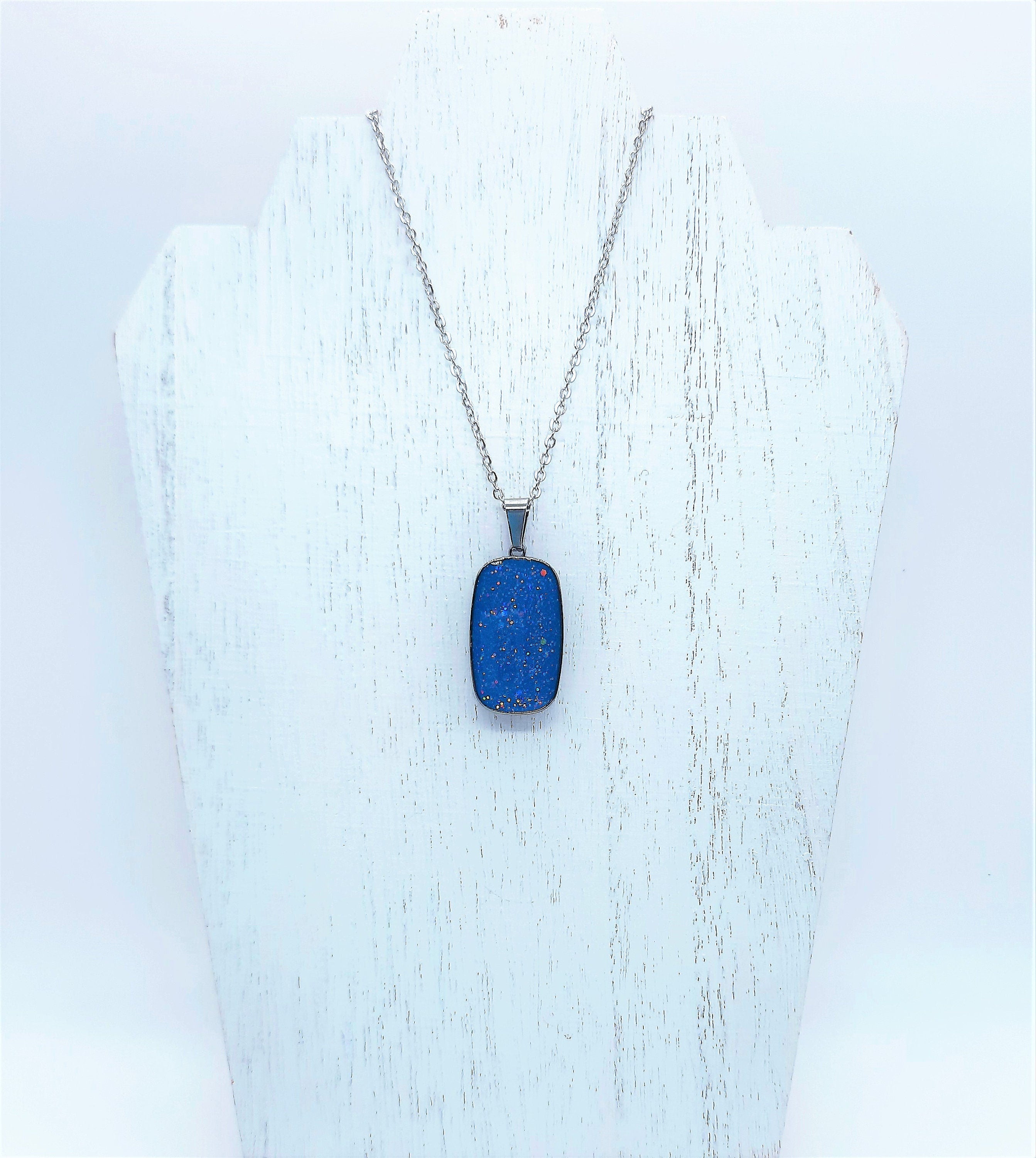 Blue hot sale sparkly necklace