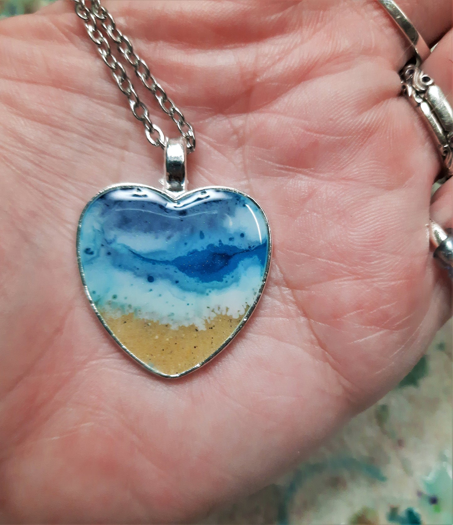 Resin with Thermochromic Pigment, Heart Pendant and Necklace Set