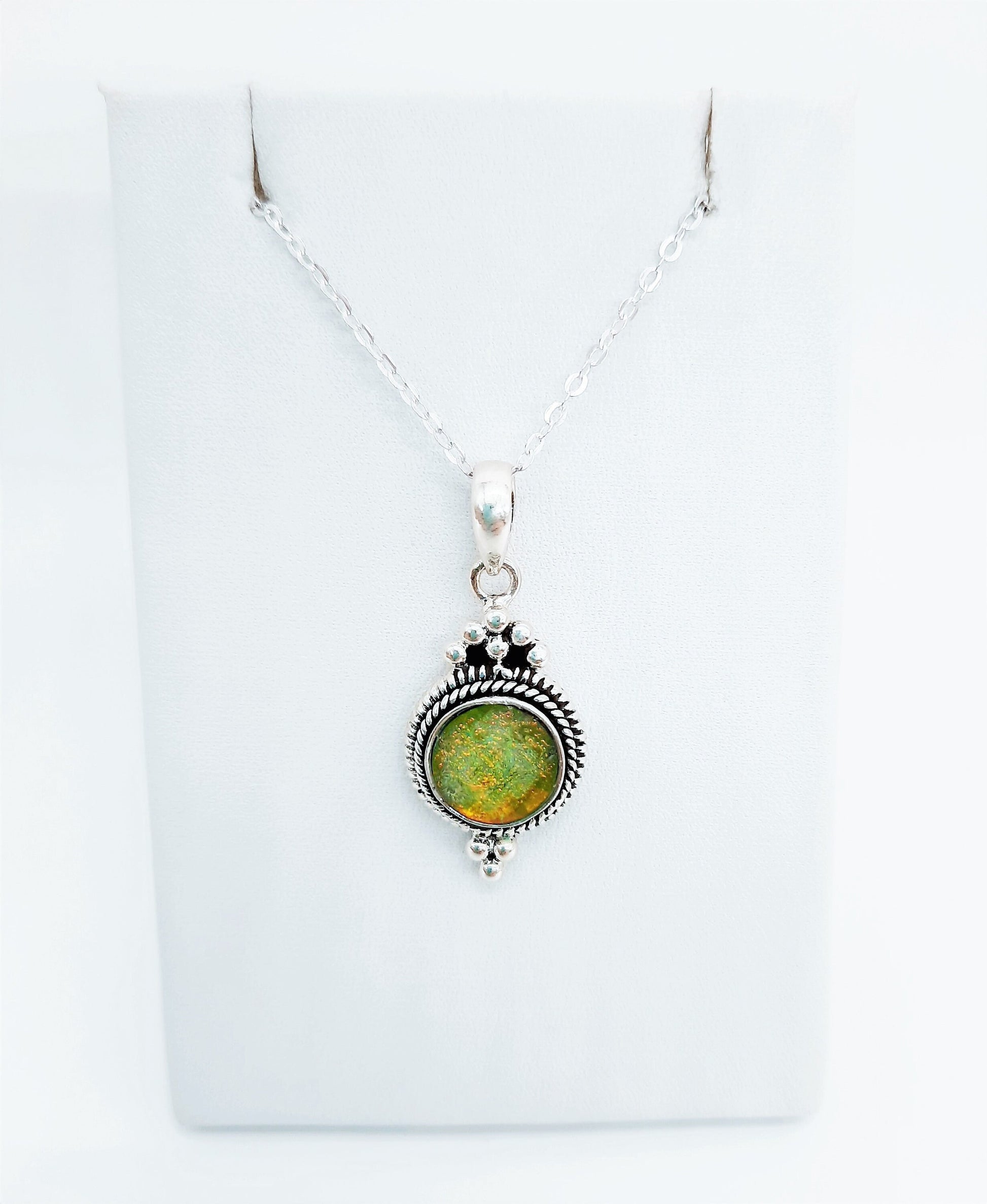 Antique Double Spiral Design 925 Sterling Silver Pendant Necklace with 10mm Orange /Green Glass Cabochon Setting