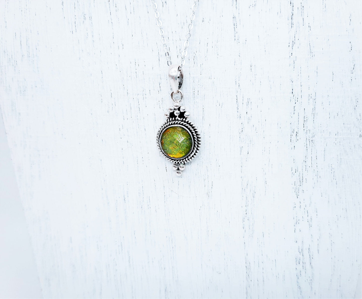 Antique Double Spiral Design 925 Sterling Silver Pendant Necklace with 10mm Orange /Green Glass Cabochon Setting