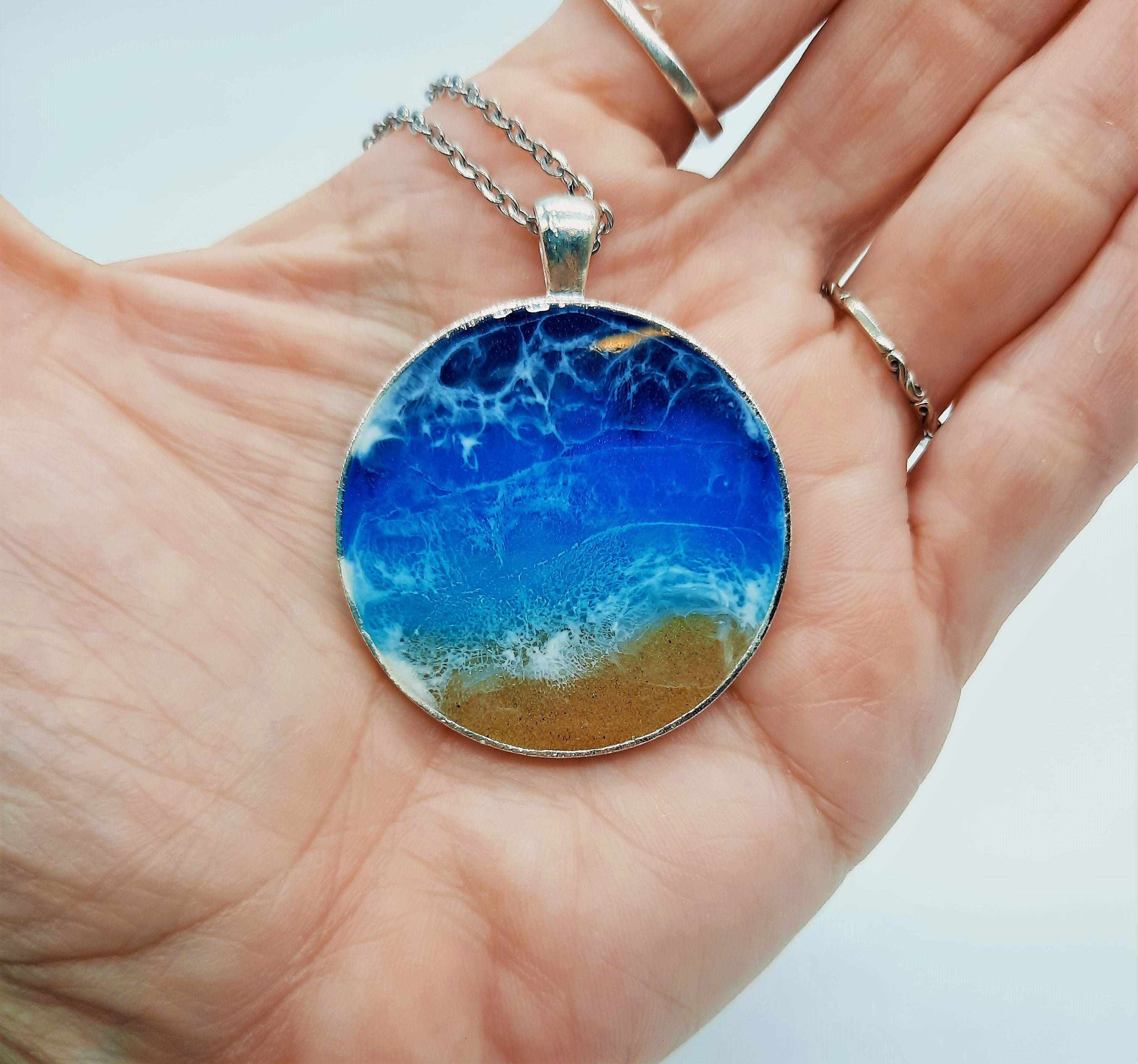 Resin deals necklace pendant