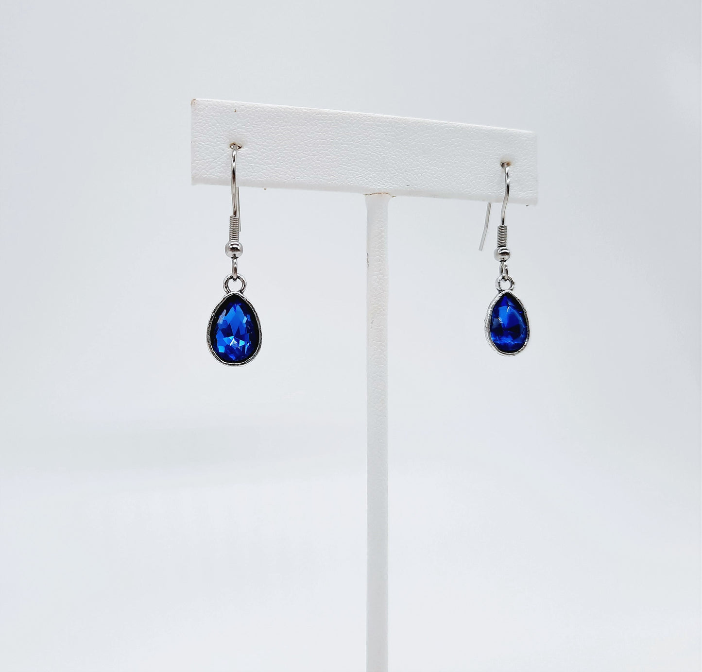 Handcrafted / Handmade Dark Blue Gemstone Multifaceted Teardrop Jewel Dangle Earrings / Made with Hypoallergenic Stainless Steel Ear Hooks