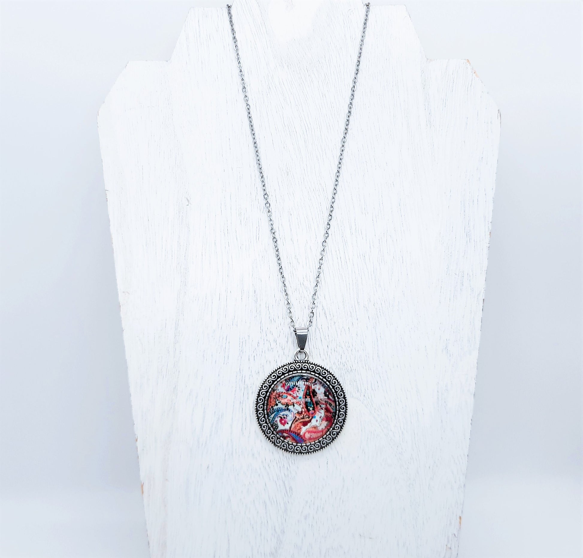 Paisley Glass Cabochon and Metal Pendant Necklace