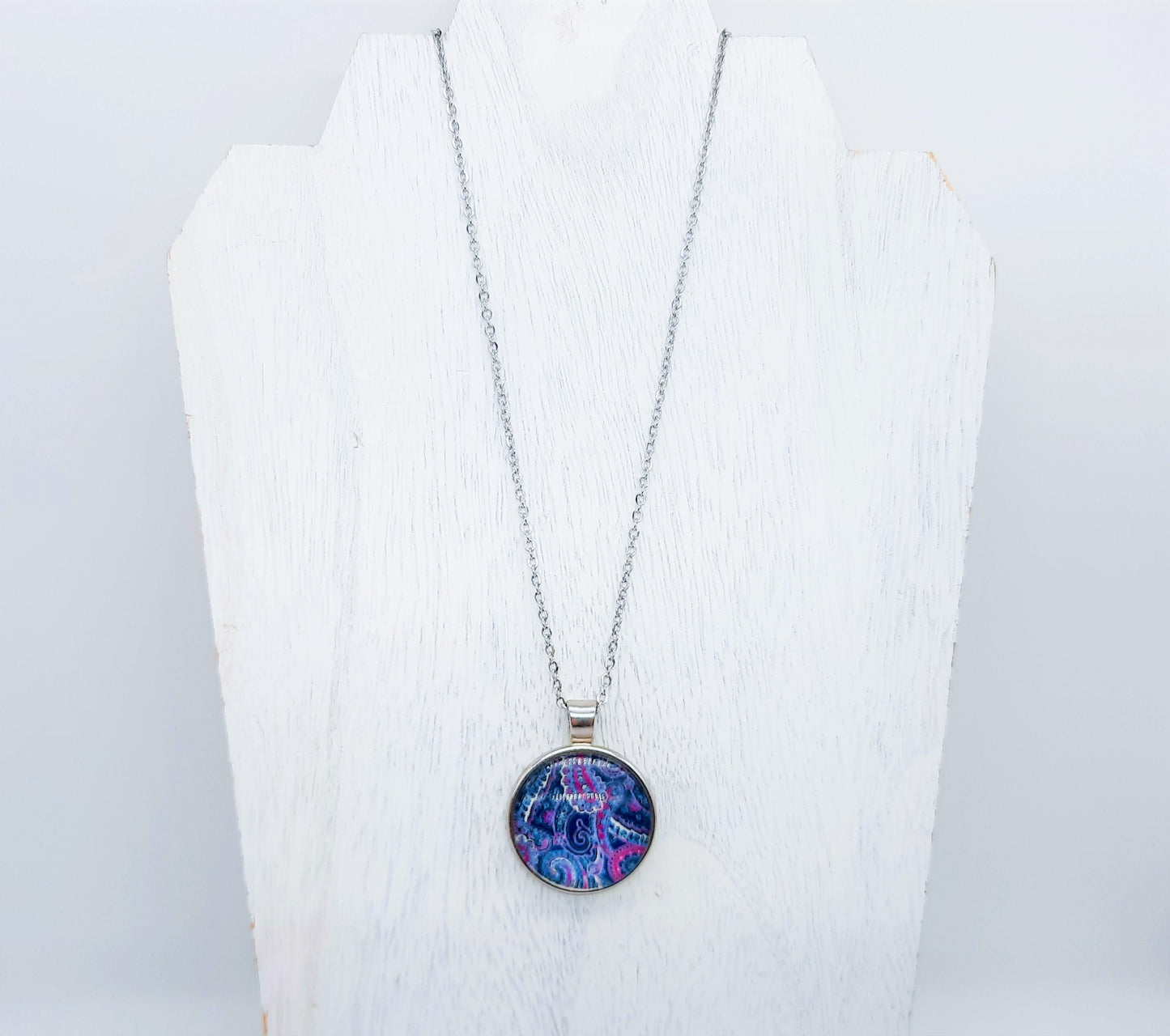 Paisley Glass Cabochon and Metal Pendant Necklace