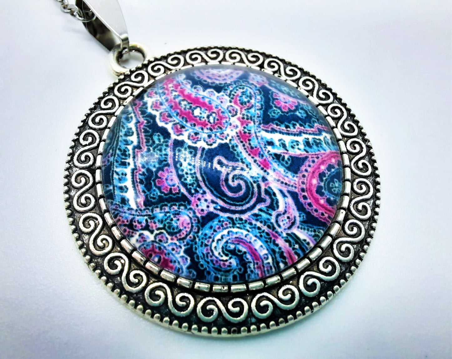 Paisley Glass Cabochon and Metal Pendant Necklace